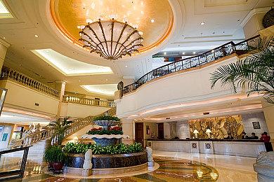 《变形金刚》新游戏概念设定图 大黄蜂对战红蜘蛛